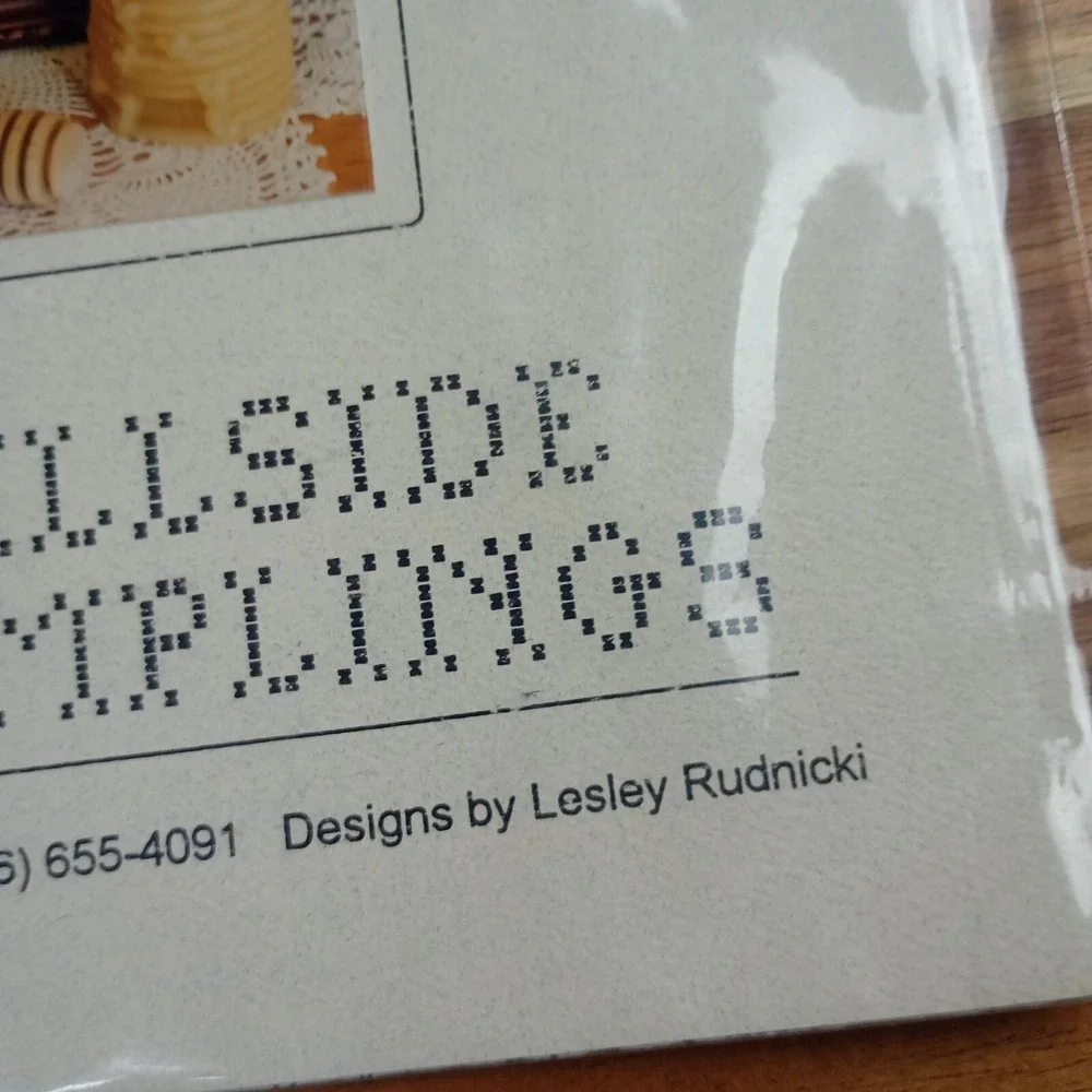 Hillside Samplings Honey Bee Lesley Rudnicki Cross Stitch Pattern‎ Chart ONLY!!